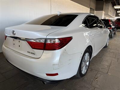 2015 Lexus ES - Photo 5 - Newark, IL 60541