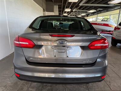 2015 Ford Focus SE   - Photo 4 - Newark, IL 60541