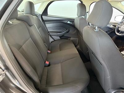 2015 Ford Focus SE   - Photo 12 - Newark, IL 60541
