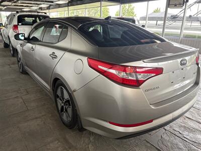 2012 Kia Optima Hybrid LX   - Photo 3 - Newark, IL 60541