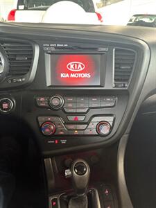 2012 Kia Optima Hybrid LX   - Photo 9 - Newark, IL 60541