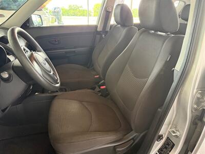2011 Kia Soul 1.6L   - Photo 8 - Newark, IL 60541