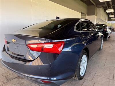 2016 Chevrolet Malibu LT   - Photo 4 - Newark, IL 60541