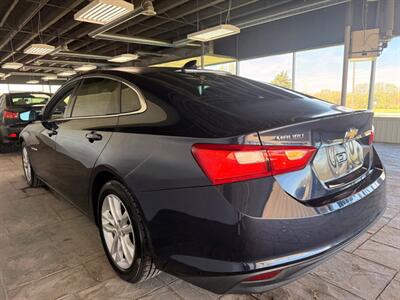 2016 Chevrolet Malibu LT   - Photo 3 - Newark, IL 60541