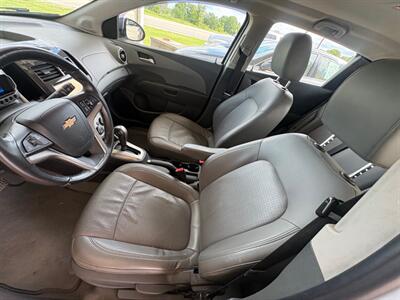 2014 Chevrolet Sonic LTZ Auto - Photo 6 - Newark, IL 60541