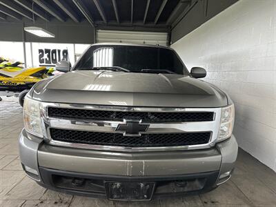 2008 Chevrolet Silverado 1500 LTZ   - Photo 2 - Newark, IL 60541