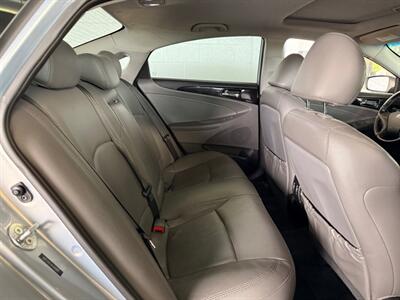 2014 Hyundai SONATA Limited - Photo 8 - Newark, IL 60541