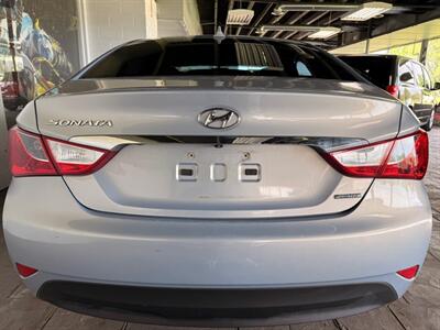 2014 Hyundai SONATA Limited - Photo 4 - Newark, IL 60541