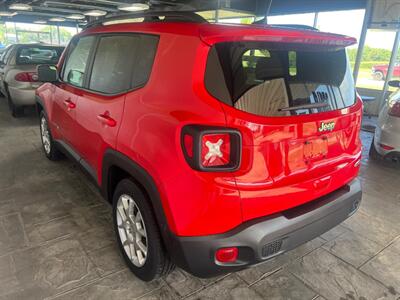 2019 Jeep Renegade Latitude   - Photo 3 - Newark, IL 60541