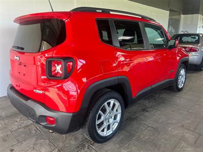 2019 Jeep Renegade Latitude   - Photo 2 - Newark, IL 60541