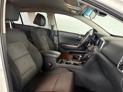 2020 Kia Sportage LX   - Photo 8 - Newark, IL 60541