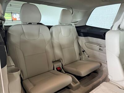 2016 Volvo XC90 T6 Momentum   - Photo 11 - Newark, IL 60541