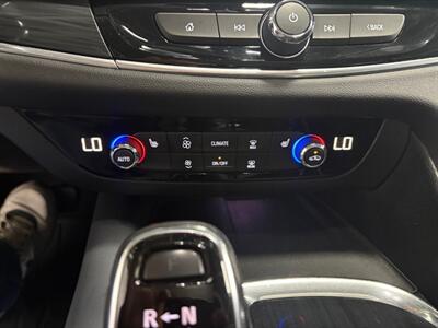 2018 Buick Enclave Essence   - Photo 10 - Newark, IL 60541