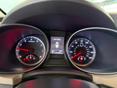 2015 Hyundai SANTA FE Sport 2.4L - Photo 13 - Newark, IL 60541