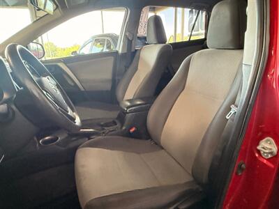 2015 Toyota RAV4 LE   - Photo 6 - Newark, IL 60541
