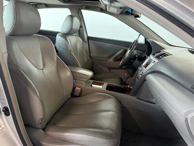 2010 Toyota Camry Hybrid - Photo 8 - Newark, IL 60541