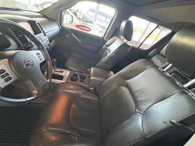 2012 Nissan Pathfinder Silver Edition   - Photo 6 - Newark, IL 60541