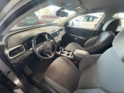 2017 Kia Sorento LX   - Photo 6 - Newark, IL 60541