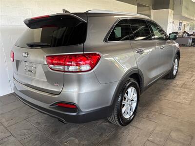 2017 Kia Sorento LX   - Photo 2 - Newark, IL 60541