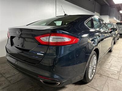 2014 Ford Fusion SE - Photo 4 - Newark, IL 60541