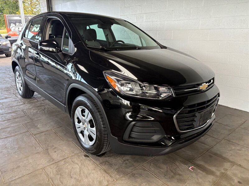 2017 Chevrolet Trax LS - Photo 1 - Newark, IL 60541