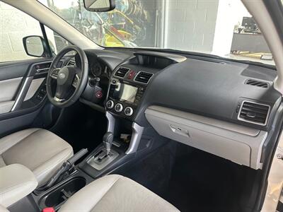 2016 Subaru Forester 2.5i Limited   - Photo 13 - Newark, IL 60541