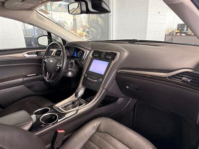 2013 Ford Fusion Hybrid SE   - Photo 7 - Newark, IL 60541