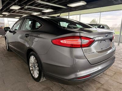 2013 Ford Fusion Hybrid SE   - Photo 6 - Newark, IL 60541