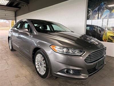 2013 Ford Fusion Hybrid SE   - Photo 1 - Newark, IL 60541