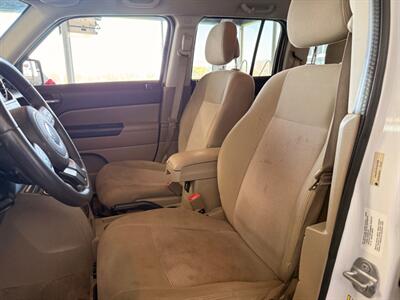 2014 Jeep Patriot Latitude   - Photo 10 - Newark, IL 60541