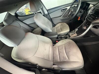 2013 Hyundai ELANTRA GLS   - Photo 8 - Newark, IL 60541