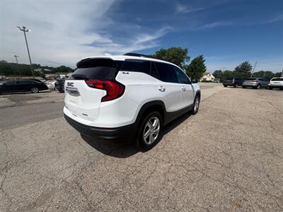 2020 GMC Terrain SLE - Photo 4 - Newark, IL 60541