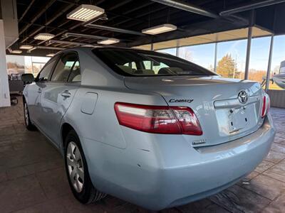 2007 Toyota Camry LE   - Photo 4 - Newark, IL 60541