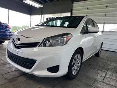 2013 Toyota Yaris 5-Door LE   - Photo 3 - Newark, IL 60541