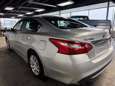 2017 Nissan Altima 2.5 S - Photo 6 - Newark, IL 60541