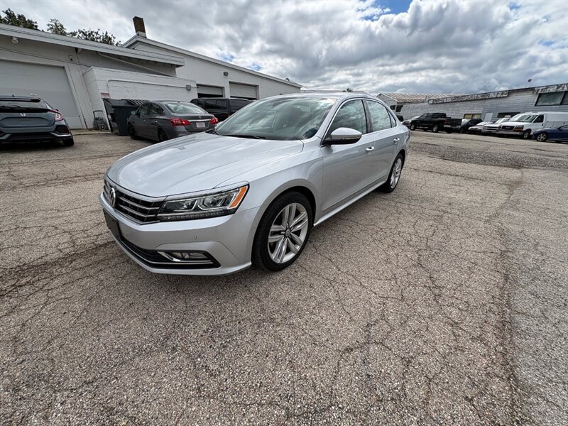 2017 Volkswagen Passat 1.8T SEL Premium  