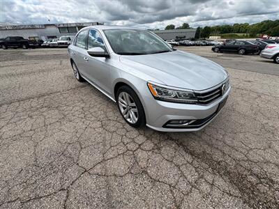 2017 Volkswagen Passat 1.8T SEL Premium - Photo 4 - Newark, IL 60541