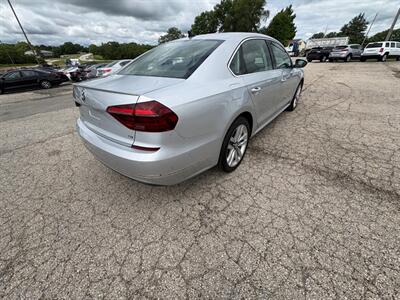 2017 Volkswagen Passat 1.8T SEL Premium - Photo 3 - Newark, IL 60541