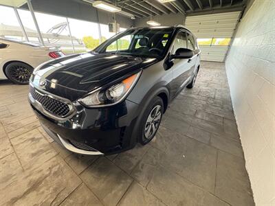 2017 Kia Niro FE   - Photo 4 - Newark, IL 60541