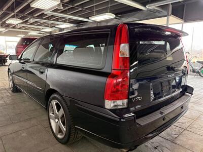 2006 Volvo V70 R - Photo 5 - Newark, IL 60541