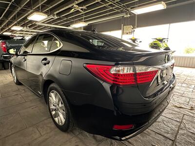 2013 Lexus ES 300h   - Photo 4 - Newark, IL 60541