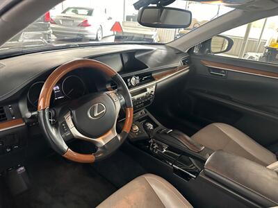 2013 Lexus ES 300h   - Photo 8 - Newark, IL 60541