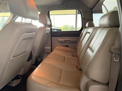 2010 Chevrolet Silverado 1500 LT - Photo 7 - Newark, IL 60541