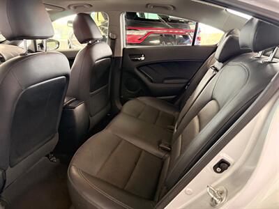 2016 Kia Forte SX   - Photo 8 - Newark, IL 60541