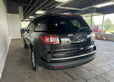 2013 GMC Acadia SLE-2   - Photo 2 - Newark, IL 60541