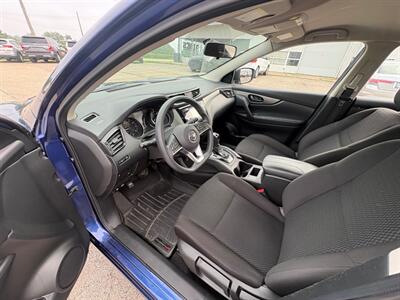 2018 Nissan Rogue Sport S - Photo 6 - Newark, IL 60541