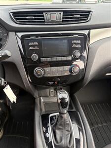 2018 Nissan Rogue Sport S - Photo 8 - Newark, IL 60541