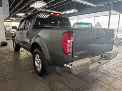 2009 Nissan Frontier SE V6 - Photo 4 - Newark, IL 60541