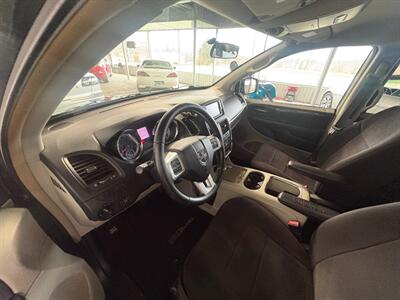 2011 Dodge Grand Caravan Crew   - Photo 6 - Newark, IL 60541