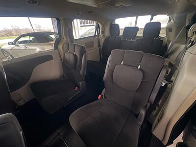 2011 Dodge Grand Caravan Crew   - Photo 8 - Newark, IL 60541